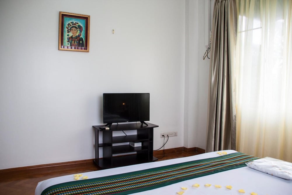 Фото Fame Hotel Yangon