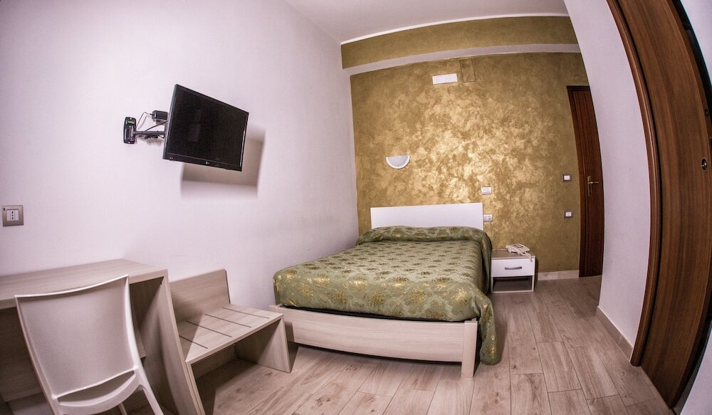 Фото Tourist Hotel