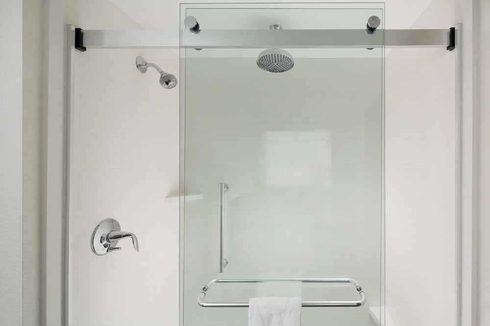 Фото Hampton Inn & Suites Dallas Downtown