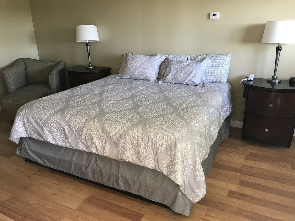 Фото White Birches Motel