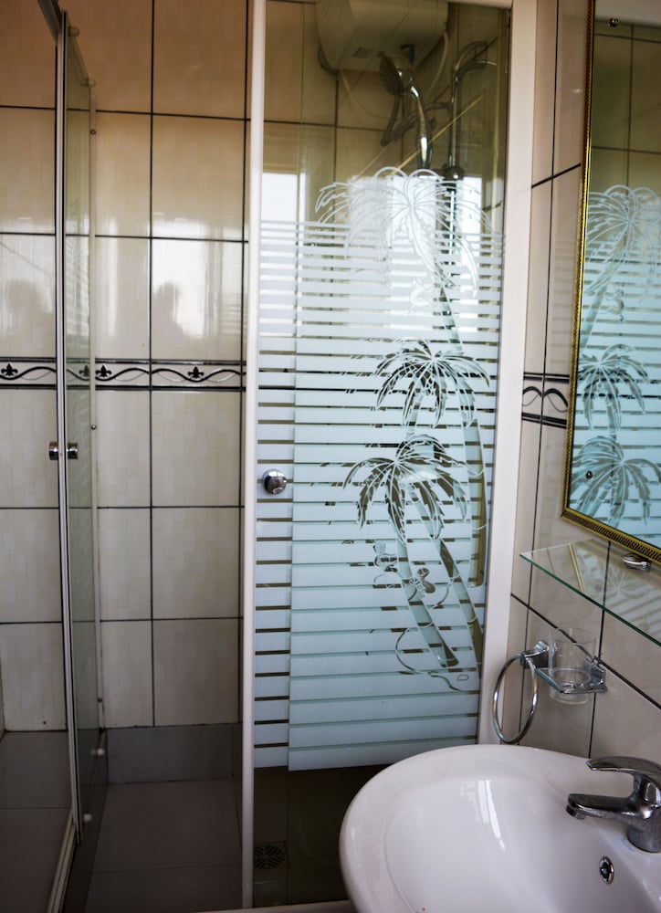 Фото Kunta Kinte