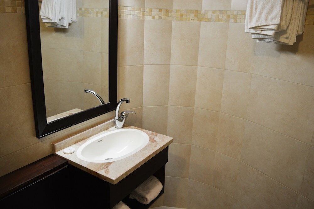 Фото Taybeh Golden Hotel