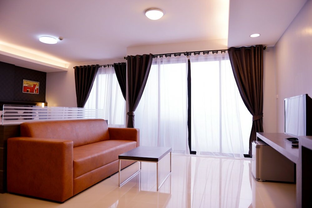 Фото Picnic Hotel Bangkok - Rang Nam