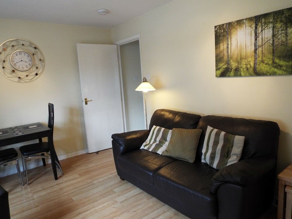 Фото Edinburgh Palace Apartment