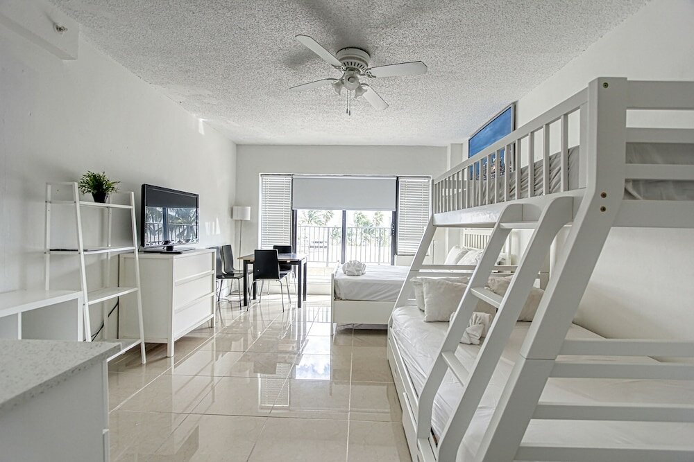 Фото Private Apartments at the Casablanca