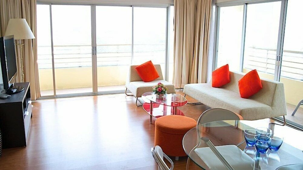 Фото Suwannin Residence