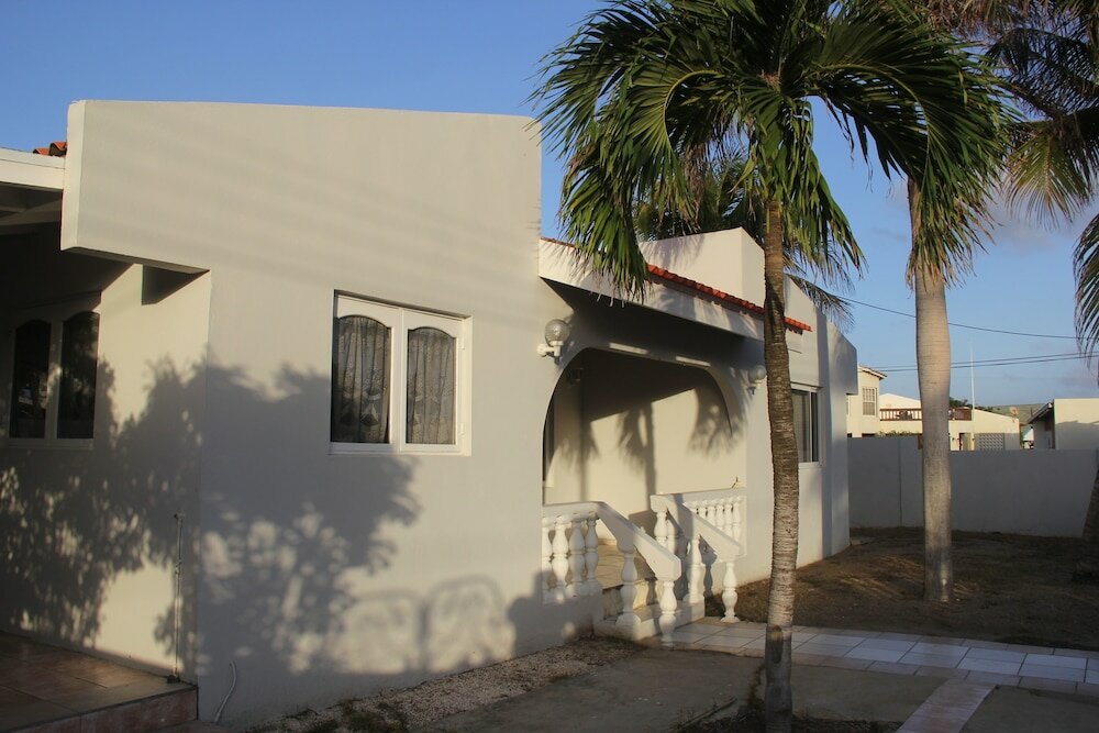 Фото Fitz Aruba 2 Bedroom Home
