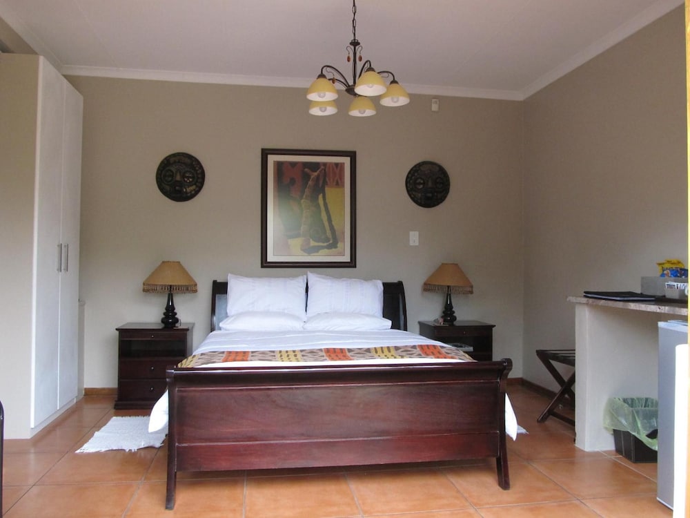 Фото Five A Morris