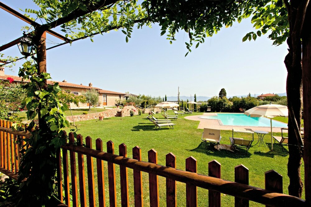 Фото Agriturismo Pratovalle