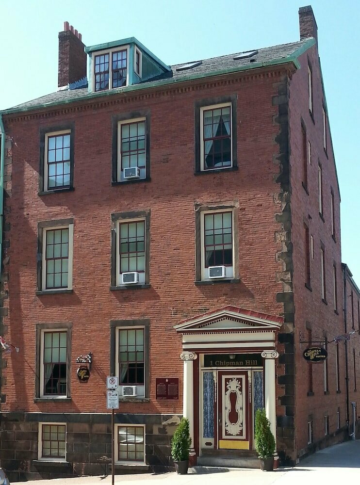 Hotel Chipman Hill Suites on Union, Saint John, photo