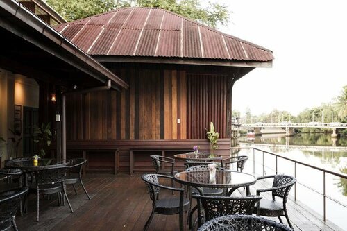 Гостиница Baan Luang Rajamaitri Historic Inn в Чантхабури