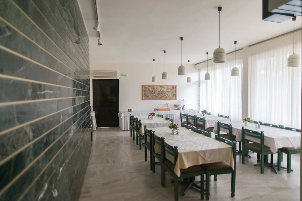 Фото Hotel Plaza