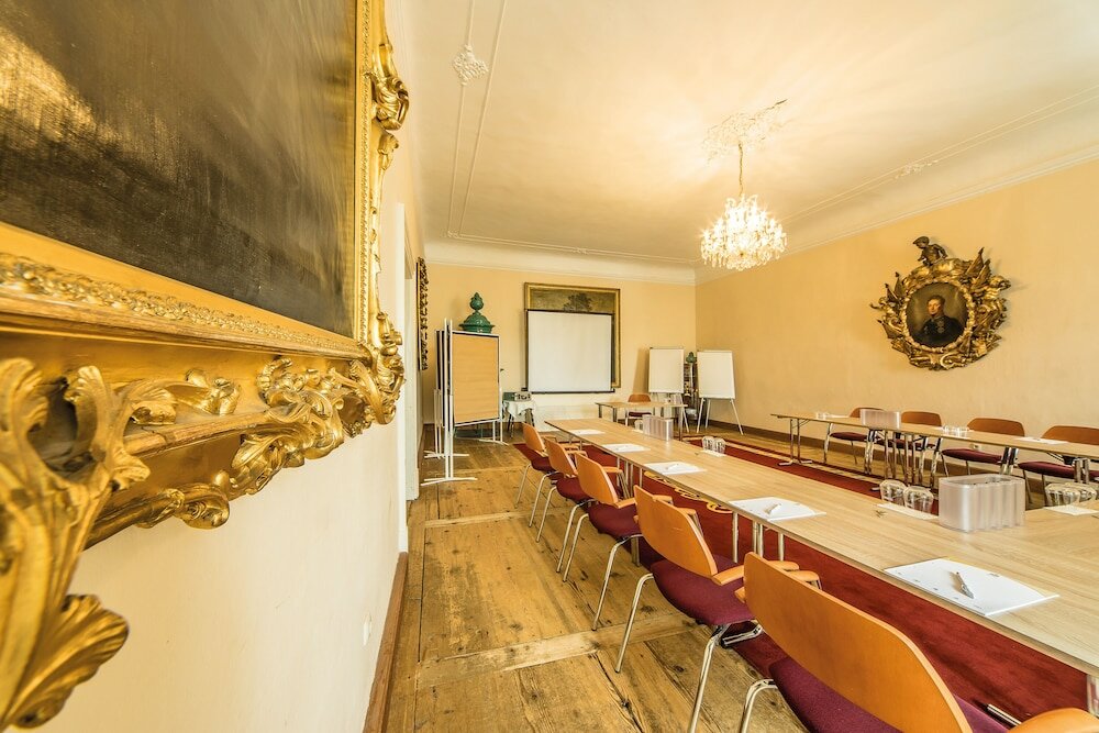 Фото Schlosshotel Mondsee