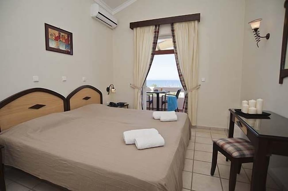 Фото Caretta Beach