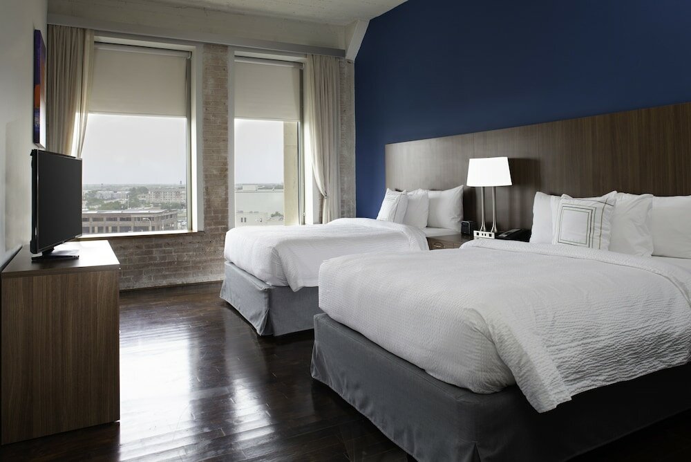 Фото TownePlace Suites by Marriott Dallas Downtown