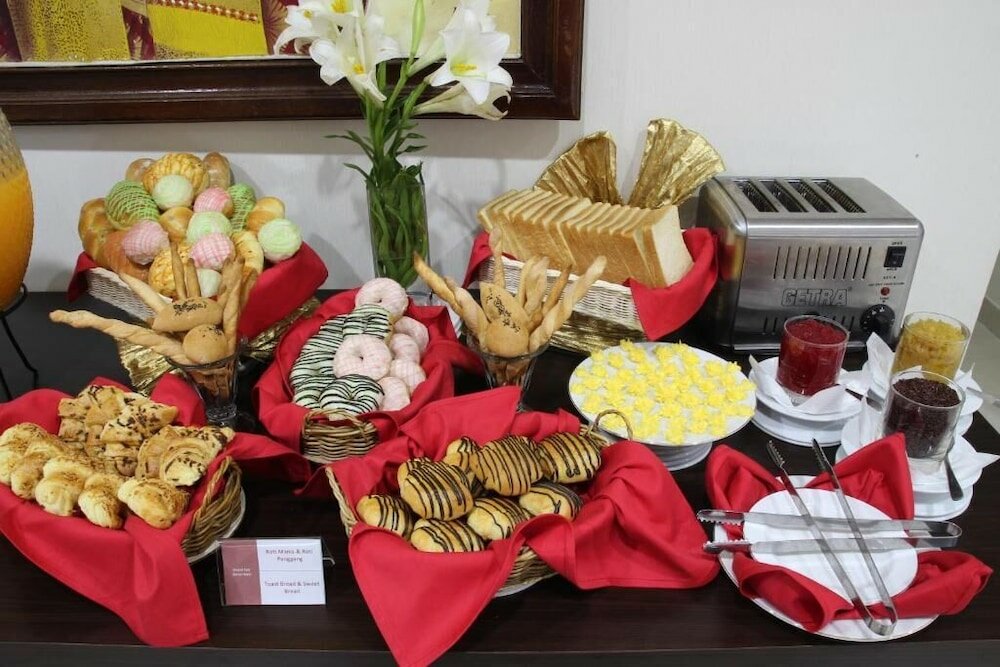 Фото Grand Puri Saron Yogyakarta