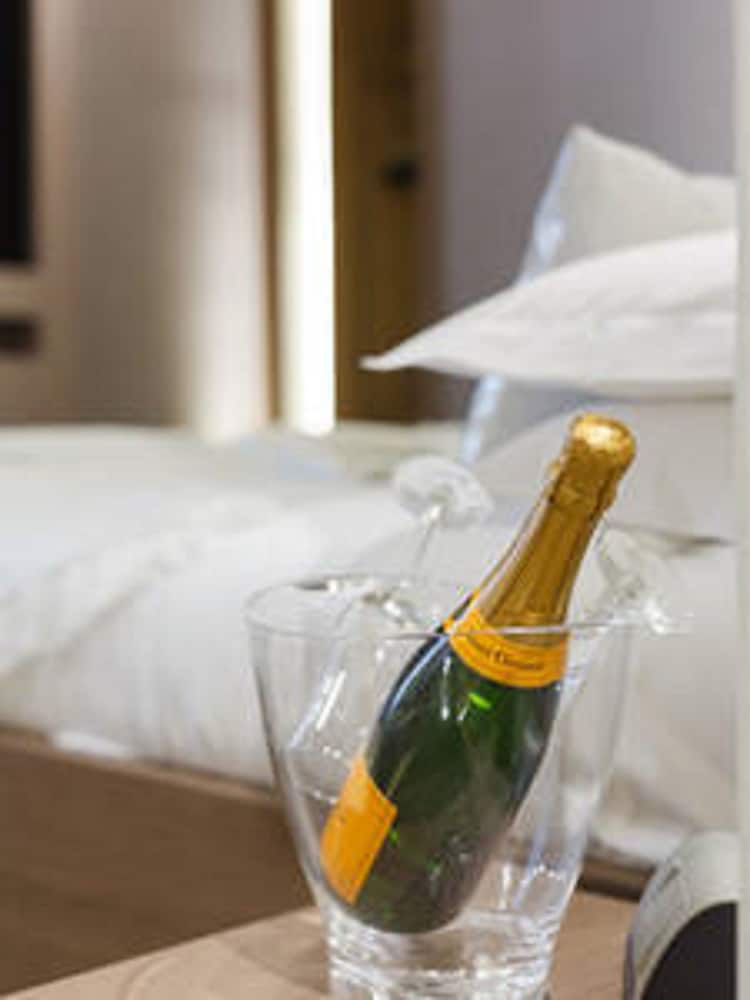 Фото Private Luxury Suites