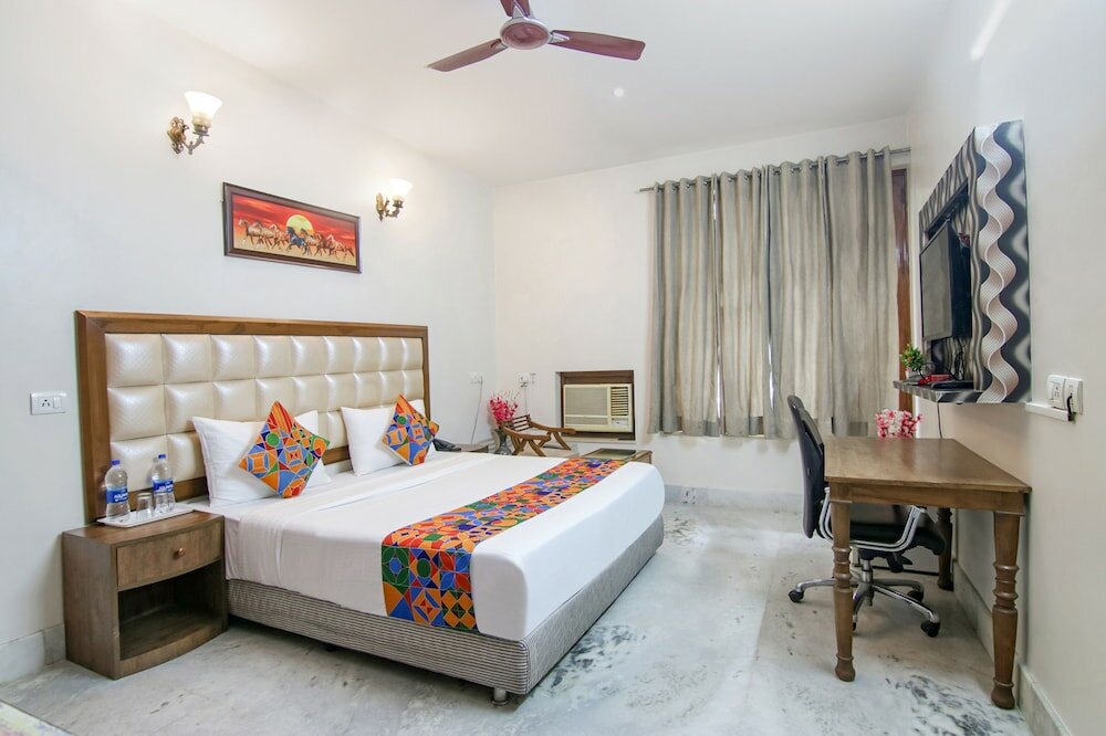 Фото Fabhotel Rd Residency