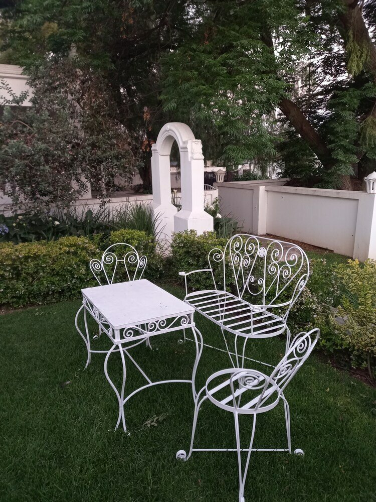 Фото Oak View Manor