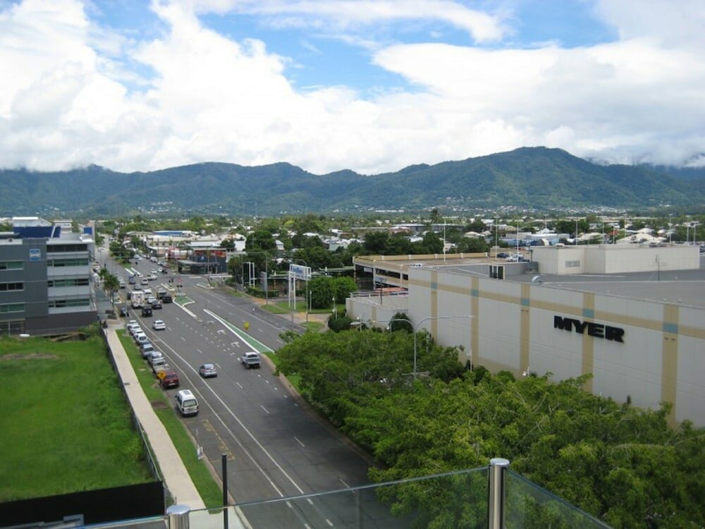 Фото Cairns City Apartments