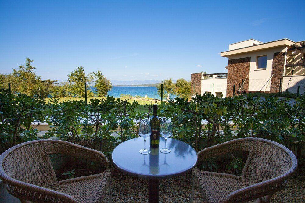 Фото Blue Waves Resort