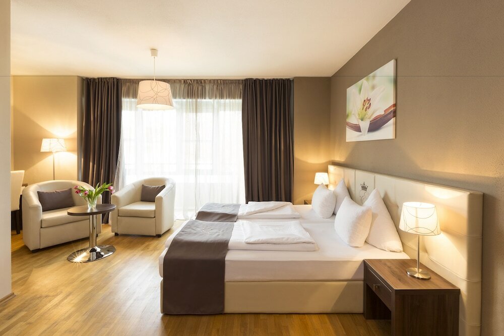 Фото Empress Hotel