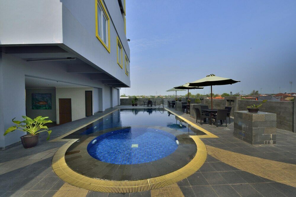 Фото Hotel Dafam Pekalongan