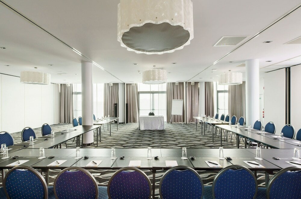 Фото Van Der Valk Hotel Mons Congres