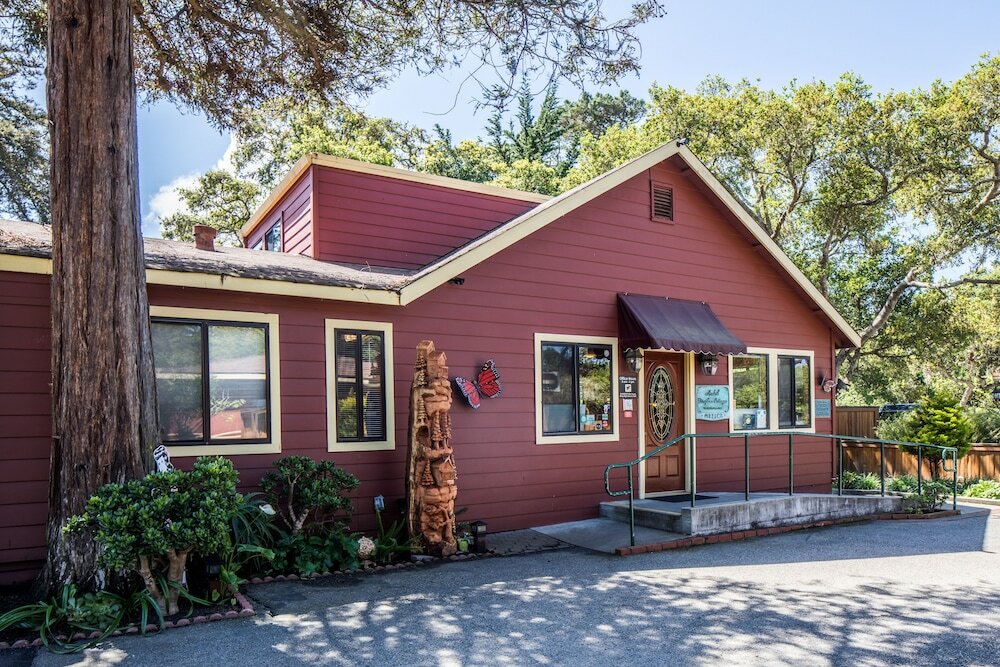 Фото Andril Fireplace Cottages