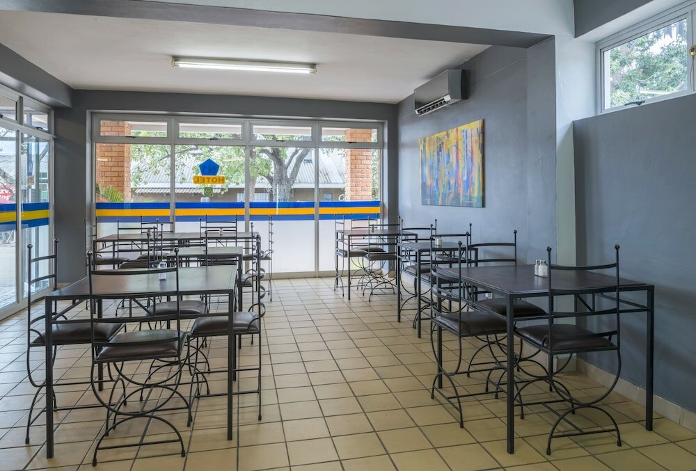 Фото The N1 Hotel & Campsite Victoria Falls