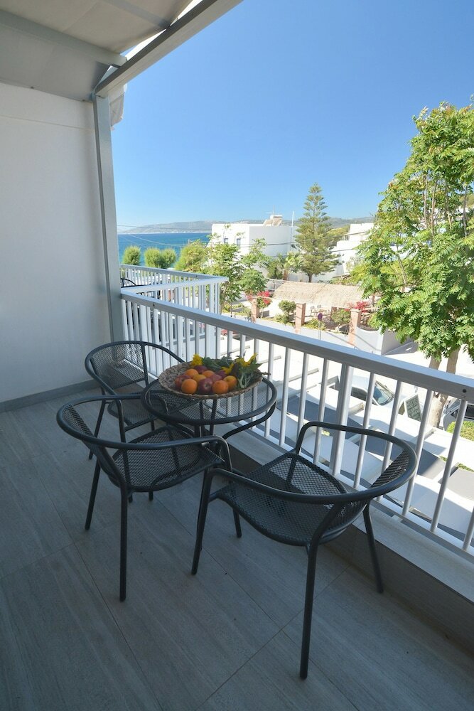 Фото Ilioxenia Studio & Apartments