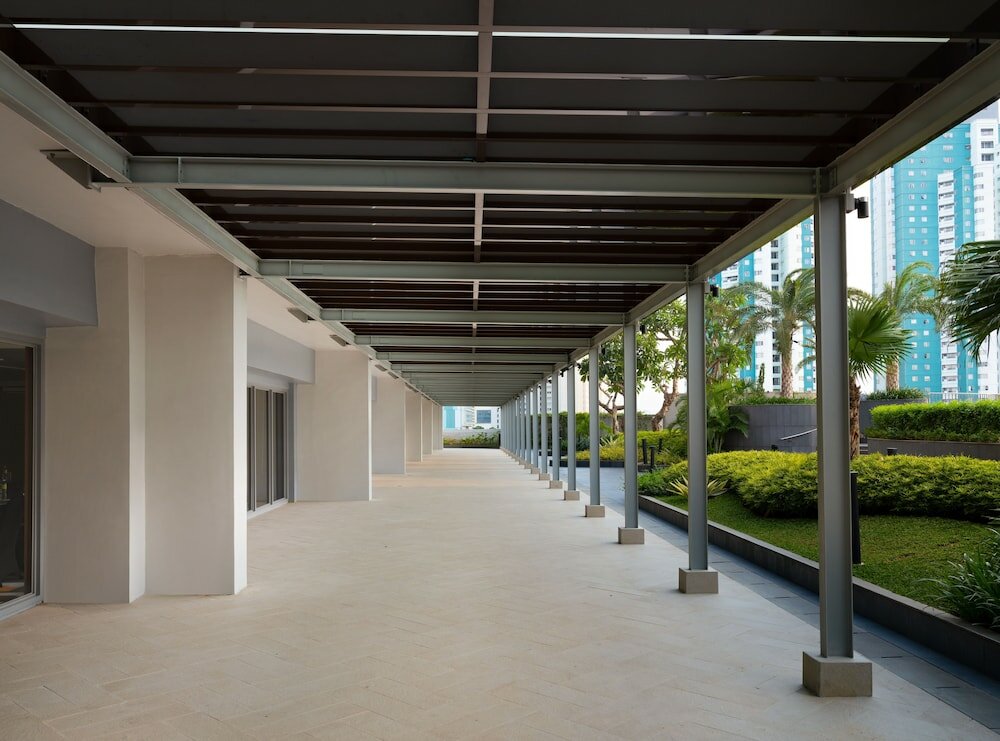 Фото Holiday Inn & Suites Jakarta Gajah Mada, an Ihg Hotel