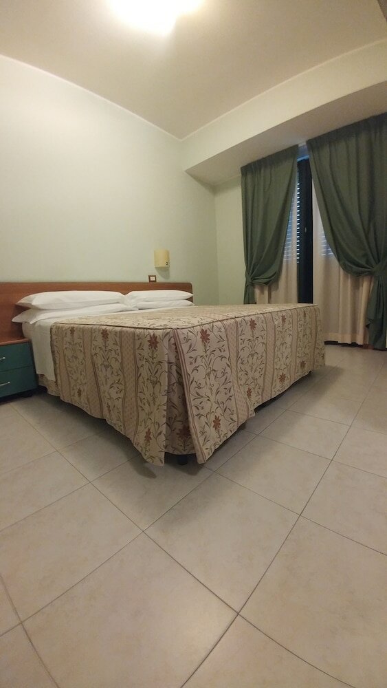 Фото Hotel La Perla