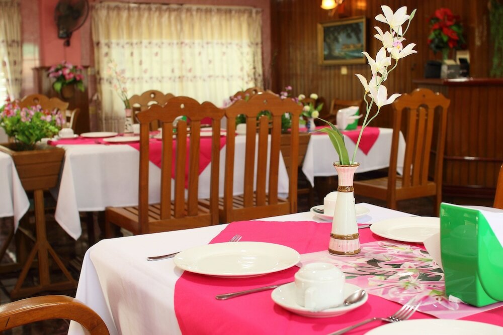 Фото Royal City Hotel