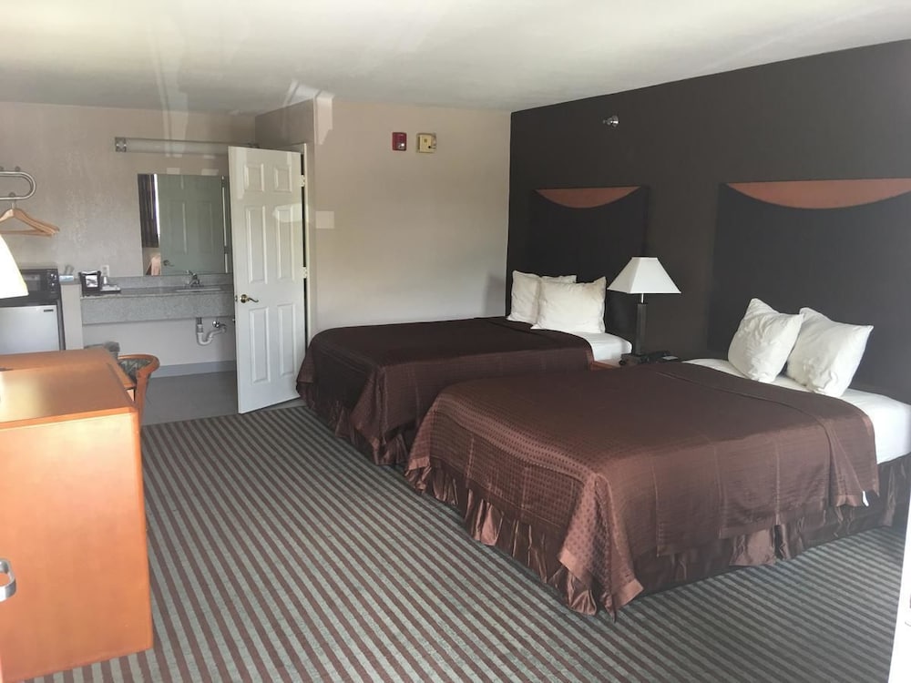 Фото Cypress Inn