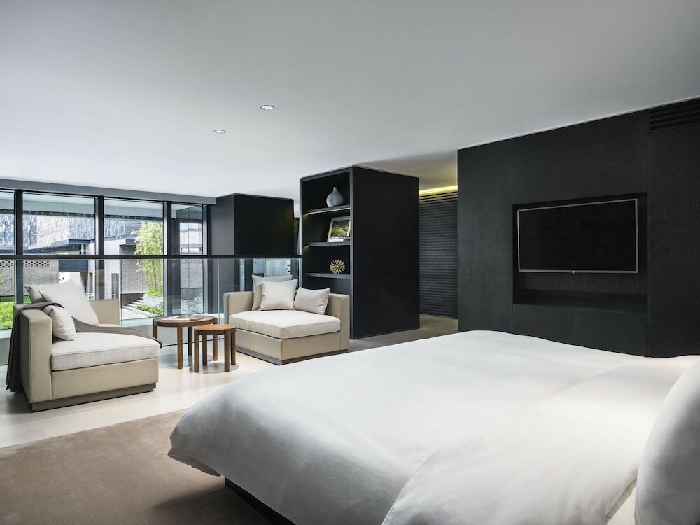 Фото The Temple House