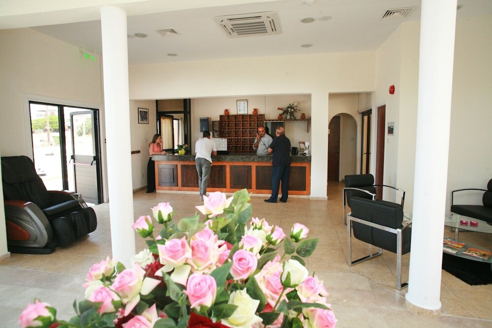 Фото New York Plaza Hotel Apartments