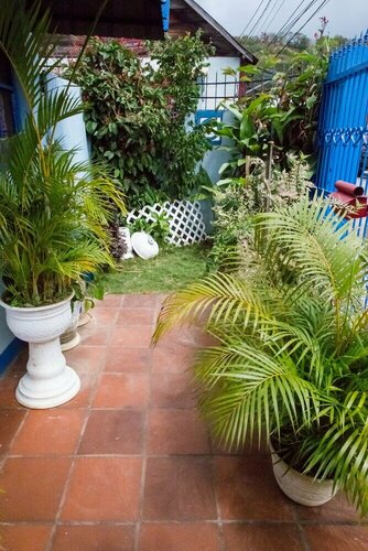 Гостиница Villa Shalom Guest House в Порт-оф-Спейн