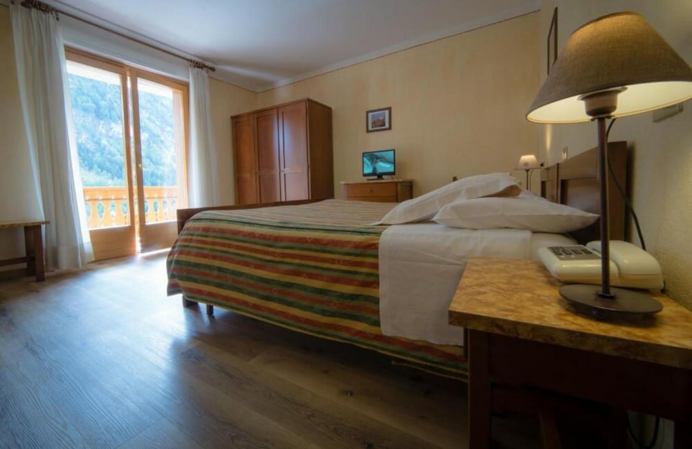 Фото Hotel Beau Sejour