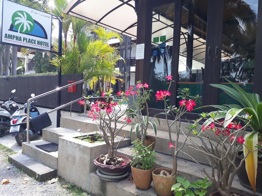 Фото Ampha Place Hotel