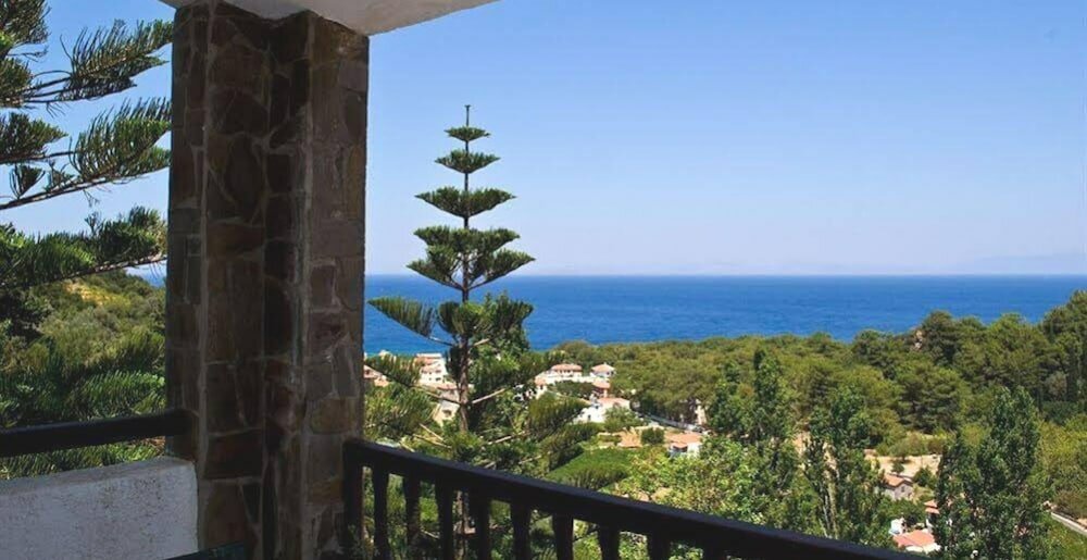 Фото Daphne Hotel