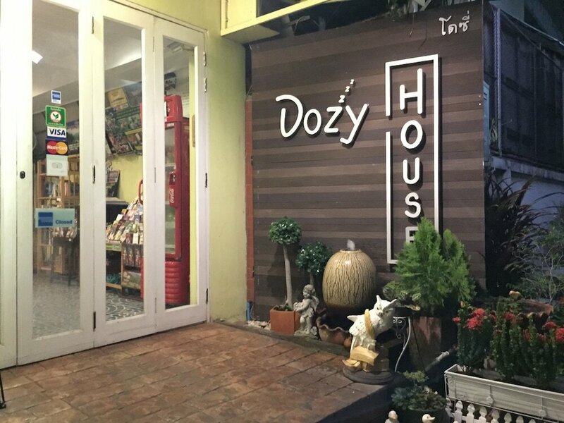 Гостиница Dozy House в Чиангмае