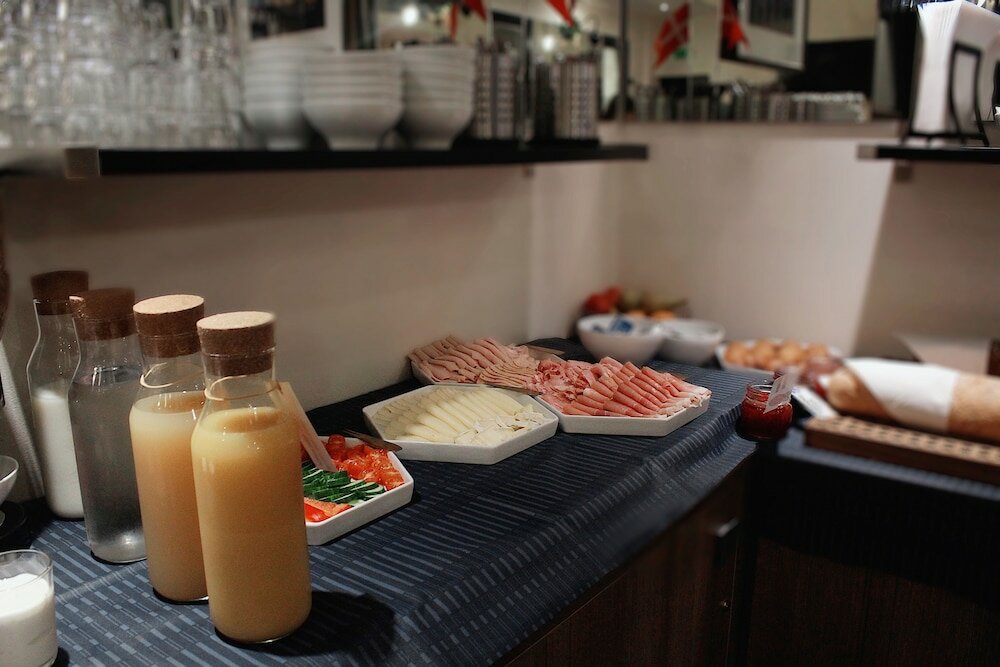 Фото Hotel Jomfru Ane