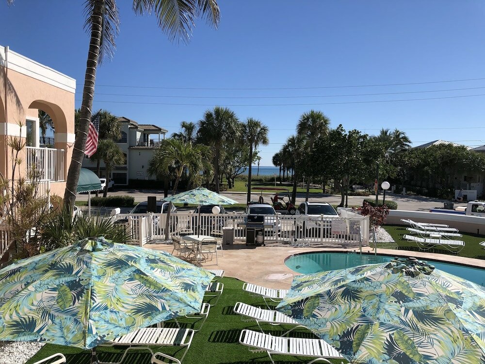 Фото Coral Key Inn