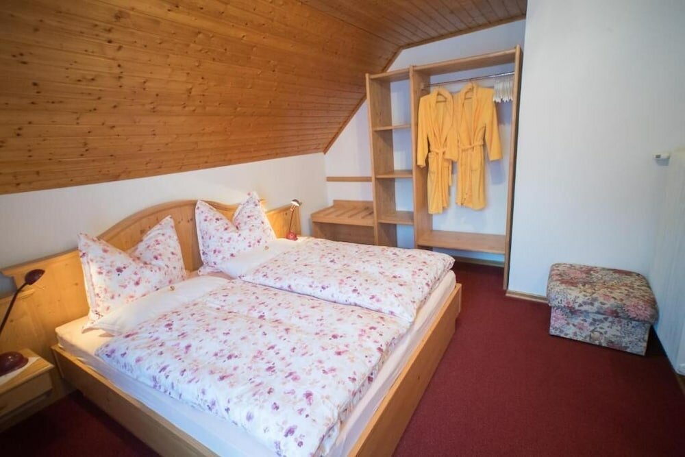 Фото Dormio Gasthof Höllwirt