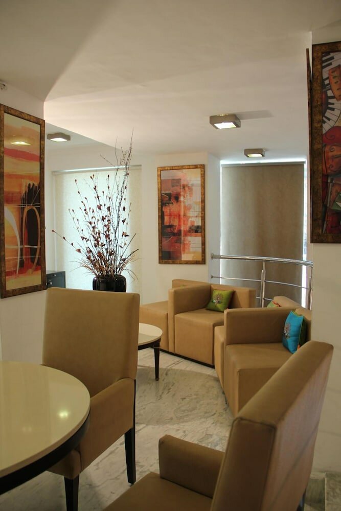 Фото Batra Hotel