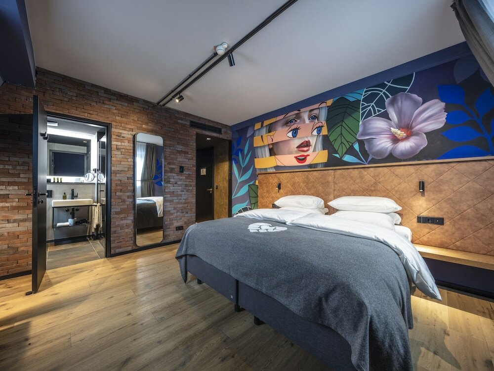 Фото Liebesbier Urban Art & Smart Hotel