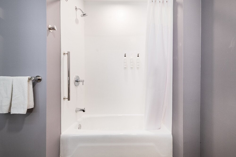 Фото SpringHill Suites by Marriott Baltimore Downtown Convention Center Area