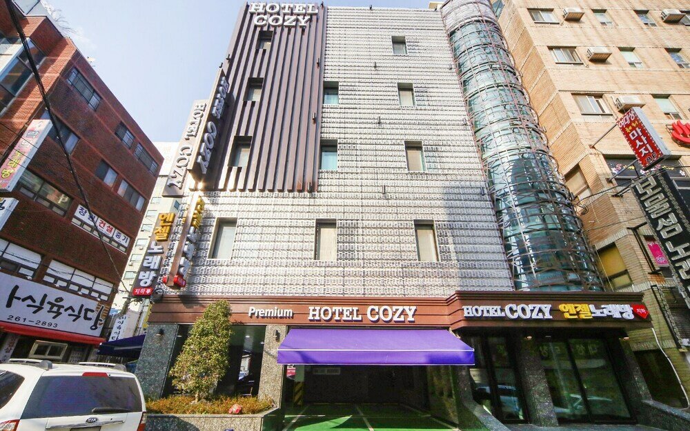 Фото Changwon Palyongdong Hotel Cozy