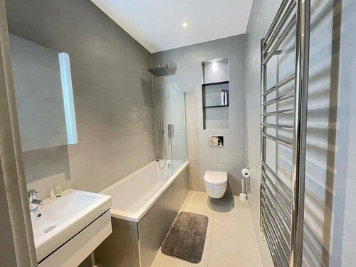 Гостиница Remarkable 1-bed Apartment in Slough в Слау